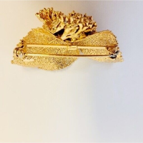 Vintage Gold Tone Leaves With Flowers Design Rare Brooch Pin - Picture 5 of 6